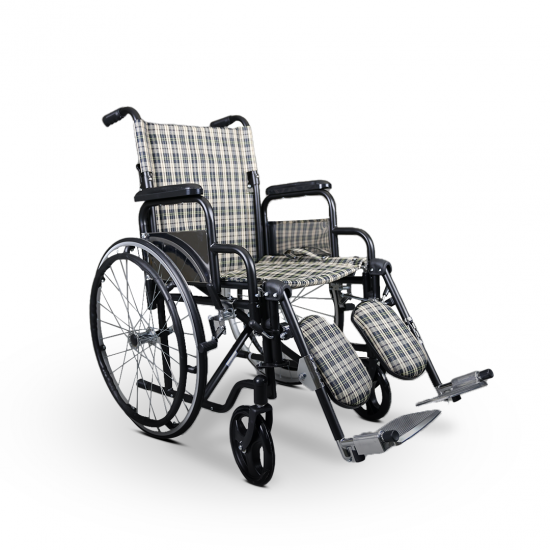 Wheelchair with adjustable footrest height 46 cm